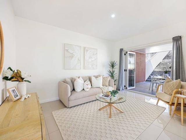 Spacious Townhouse with Multiple Living Spaces