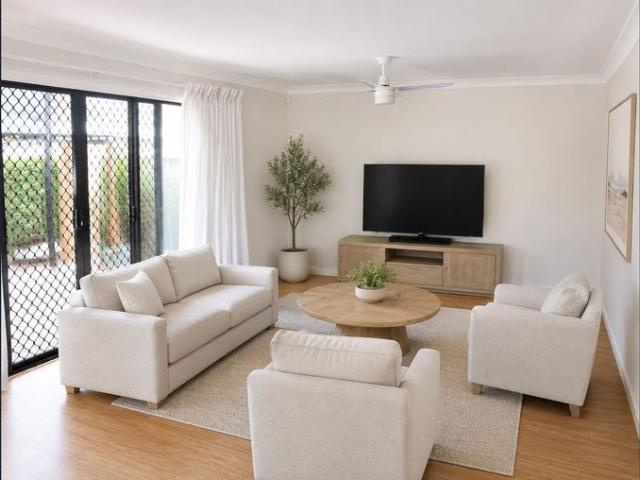 Spacious Townhouse with Pool Access in the Heart of Benowa