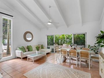 Selling Fully Furnished End Townhouse Low Body Corp Fees Here