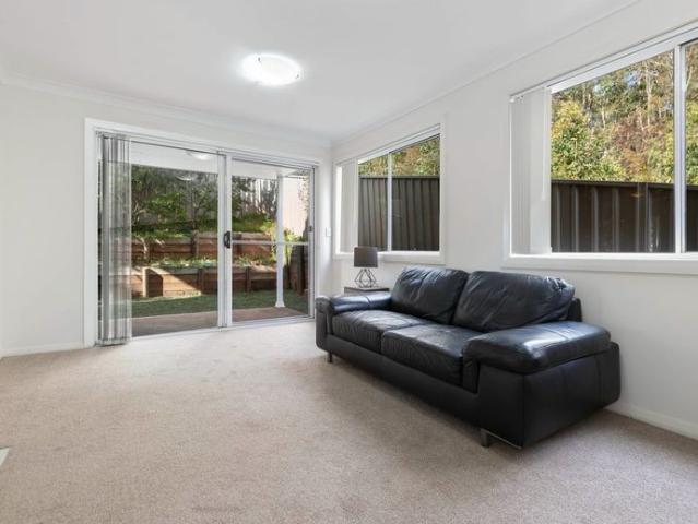 Spacious Townhouse with Stunning Bush Views!