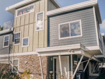 Spacious Townhome w/Garage & Office | Walk to Landmark & Capri