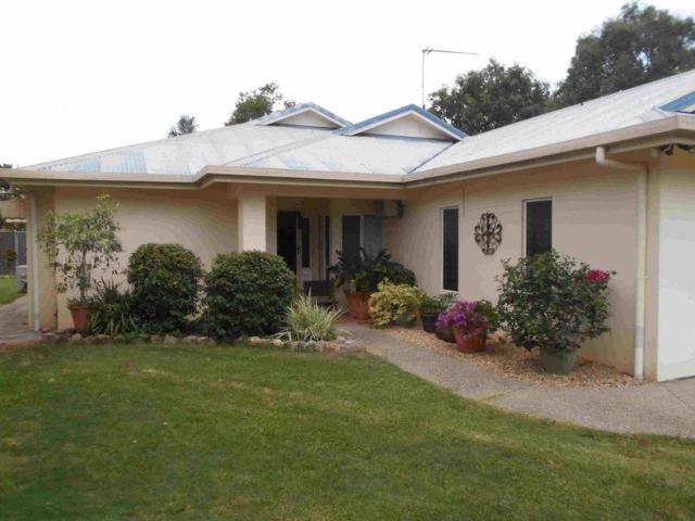 Spacious Tropical 6 Bedroom, High Commercial Garage, Dual Living & Income Potential, 1,314m² | $898,000 Asking Price