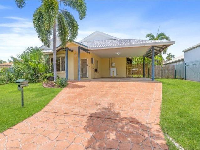 Spacious Tropical Living Modern 3 Bedroom Family Home in Quiet Durack Cul de Sac