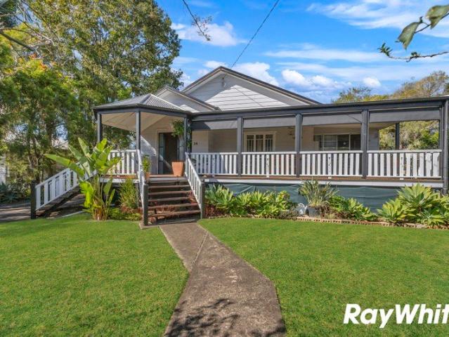 Spacious Traditional Living Meets Country Town Convenience