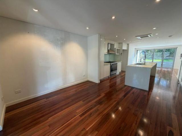 Spacious Tri Level Terrace