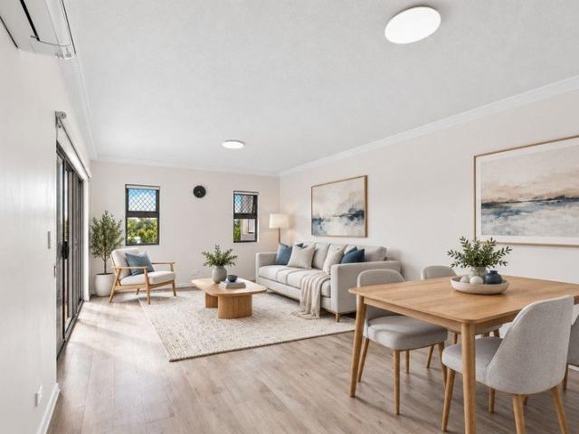 Spacious Two Bed Apartment in Kedron!