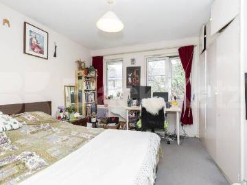 Spacious two bed located within minutes to Marylebone Tube & Regents Park