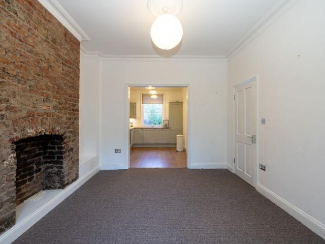 Spacious Two Bed Top Floor Maisonette with Outside Space