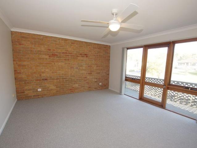 SPACIOUS TWO BEDROOM TOWNHOUSE