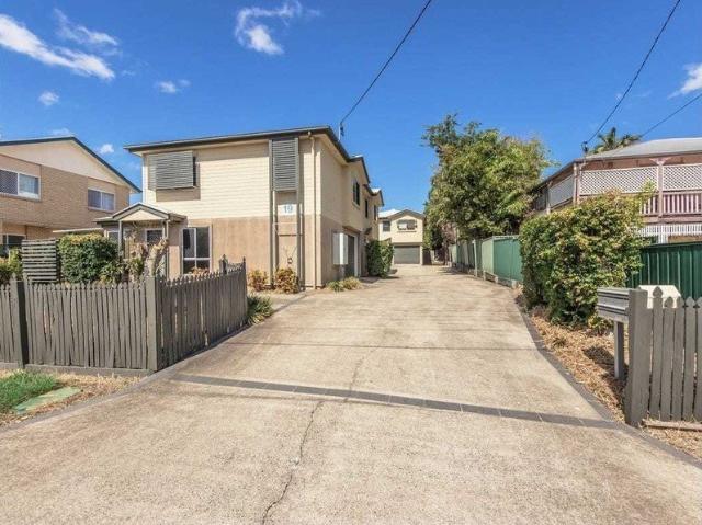 Spacious Two Bedroom Townhouse with Private Courtyard
