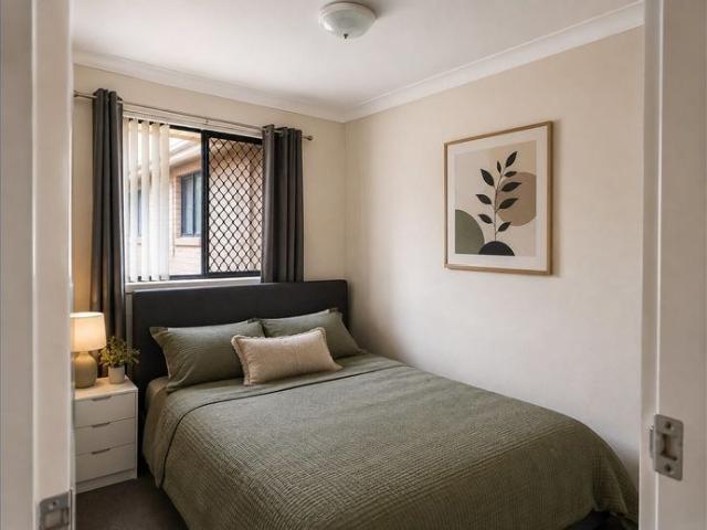 Spacious Two Bedroom Unit in a Convenient Kingswood Location