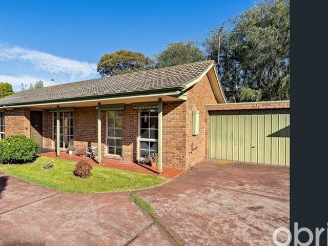 Spacious Two Bedroom Unit in a Prime Mornington Location