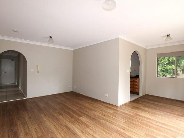 Spacious Two Bedroom Unit in Convenient Kogarah Location!