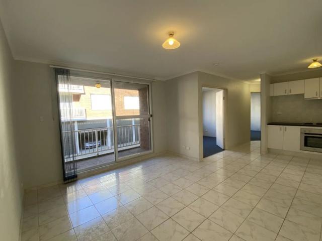 Spacious Two Bedroom Unit in Convenient Location