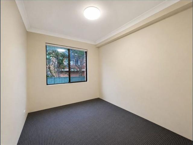 Spacious Two Bedroom Unit In Great Location!
