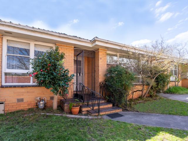 Spacious Two Bedroom Unit in Prime Kew Location
