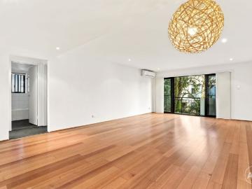 Spacious Two Bedroom Unit in Quiet Complex!