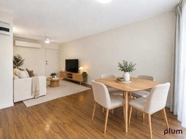 Spacious two bedroom unit in the heart of Indooroopilly