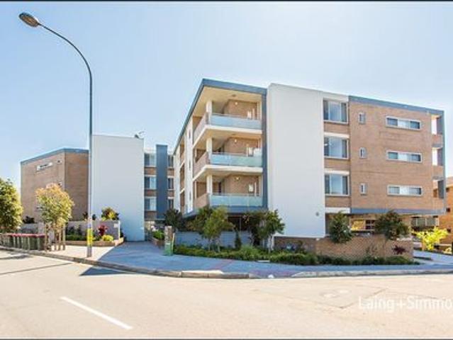 SPACIOUS TWO BEDROOM UNIT IN THE HEART OR RYDE