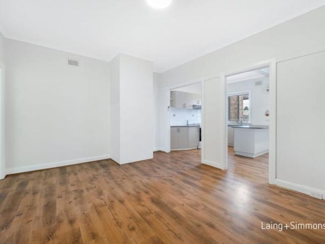 Spacious Two Bedroom Unit in Ultra Convenient Location