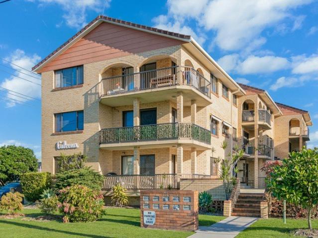 Spacious Two Bedroom Unit Just Moments From Kirra Beach