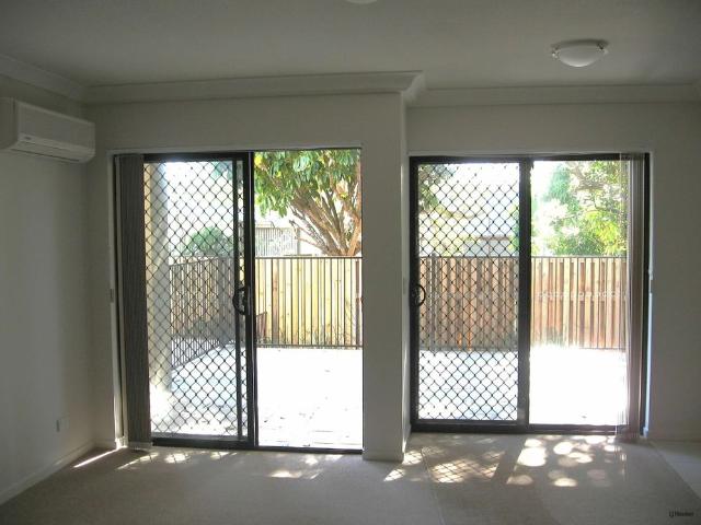 Spacious Two Bedroom Unit Just Moments from the Beach