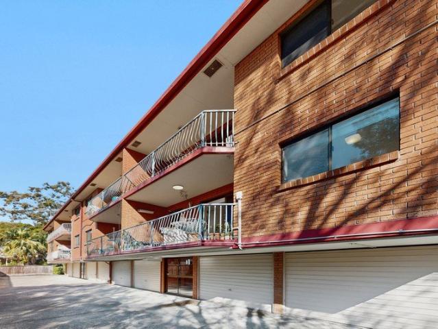 Spacious Two Bedroom Unit with Convenient Tandem Parking
