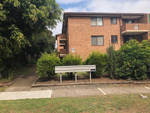 Spacious Two Bedroom Unit with Study in a Convenient Location