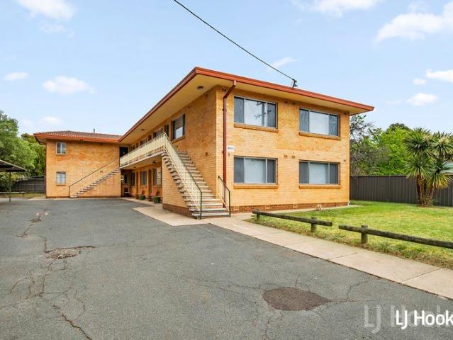 Spacious Two Bedroom Unit