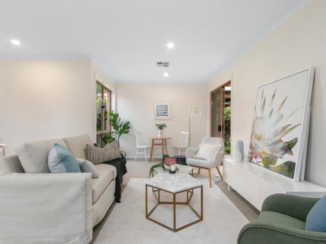 Spacious Two Bedroom Villa Close to the Community Centre