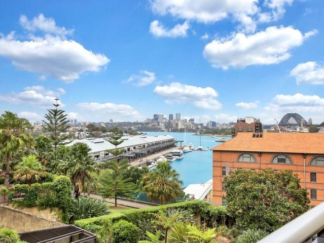 Spacious Two Bedroom Waterfront Apartment with Harbour Views & Double Secure Parking