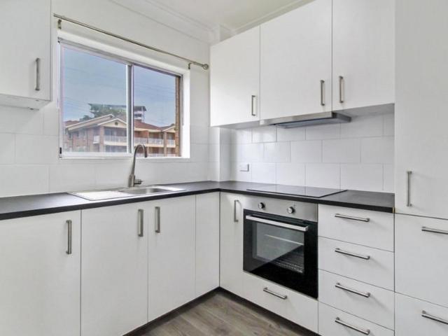 Spacious Two Bedroom Apartment Close to the Beach