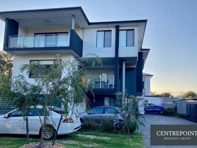 Spacious Two Bedroom Apartment + Balcony