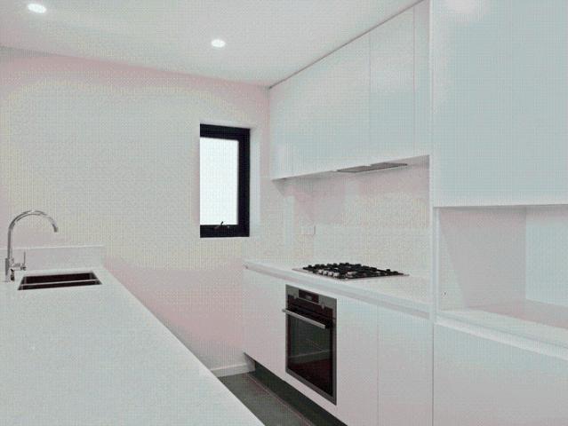 SPACIOUS TWO BEDROOM APARTMENT | DUCTED AIR CONDITIONING & EXPANSIVE DISTRICT VIEWS