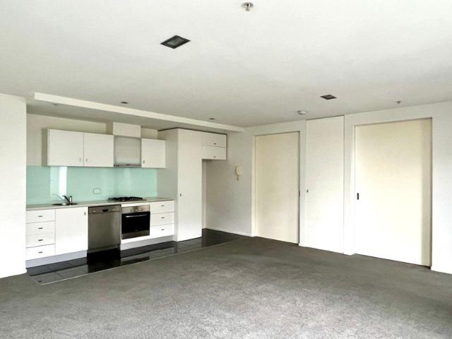 SPACIOUS TWO BEDROOM APARTMENT | FLARE REAL ESTATE