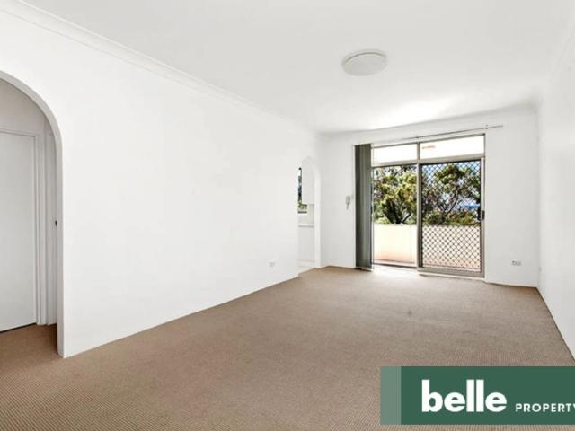 Spacious Two Bedroom Apartment in Convenient Kogarah Location
