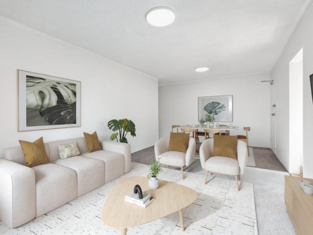 Spacious Two Bedroom Apartment in a Convenient Location
