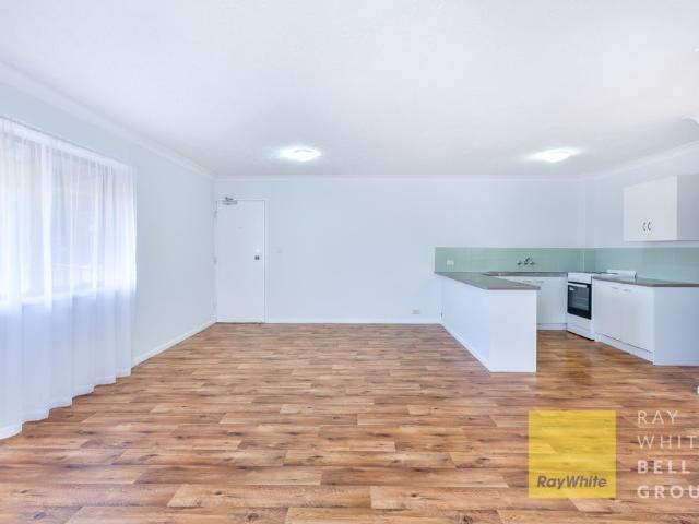 Spacious Two Bedroom Apartment in a Convenient Southport Location