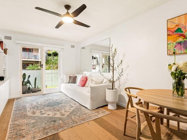 Spacious Two Bedroom Apartment in a Peaceful Dee Why Setting