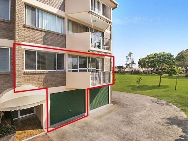 Spacious Two Bedroom Apartment in a Prime Tweed Heads Location