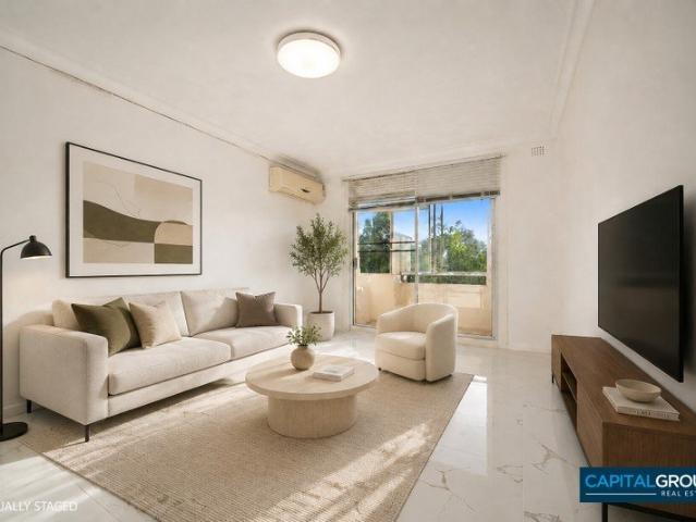 Spacious Two Bedroom Apartment in a Prime Granville Location
