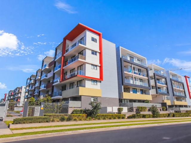 Spacious Two Bedroom Apartment in a Prime Schofields Location