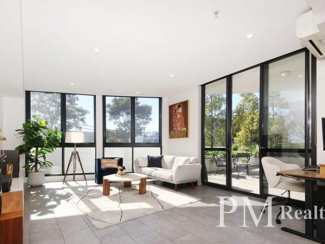 SPACIOUS TWO BEDROOM APARTMENT IN 'EVOLV'