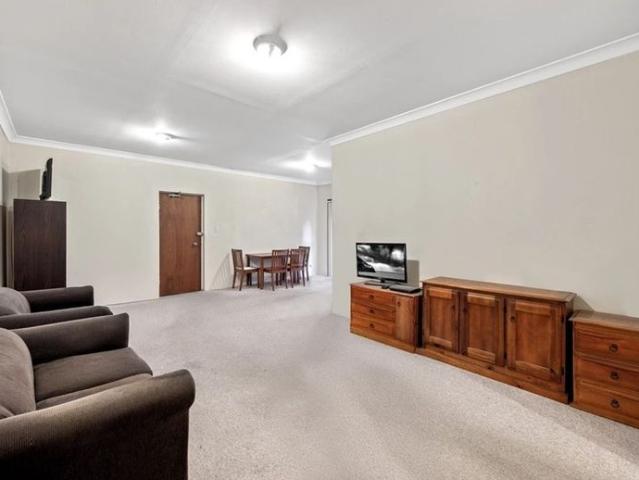 Spacious Two Bedroom Apartment in Prime Location!