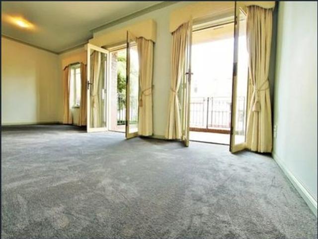 Spacious Two Bedroom Apartment in Prime Location