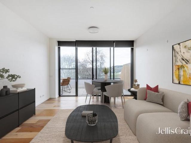 Spacious Two Bedroom Apartment in Prime Surrey Hills Location