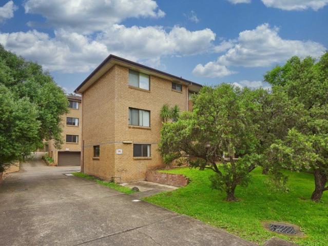 SPACIOUS TWO BEDROOM APARTMENT IN PRIME WESTMEAD LOCATION