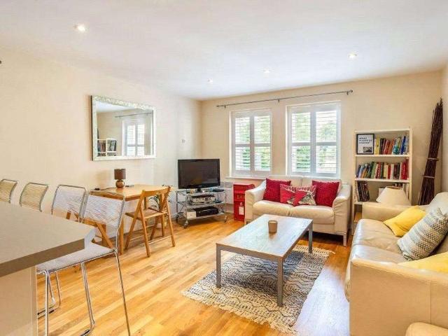 Spacious two bedroom apartment set in the heart of Windsor with off street parking