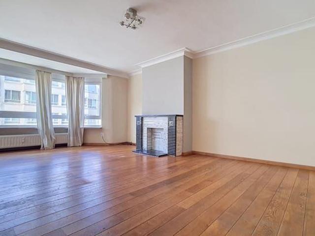 Spacious two bedroom apartment with terrace and EPC C