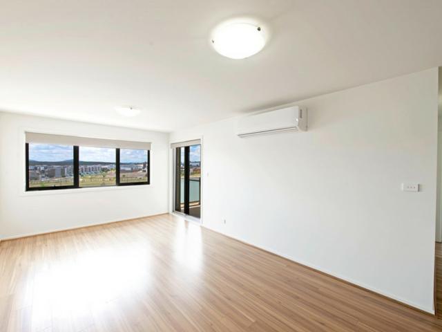 Spacious Two Bedroom Apartment With Views